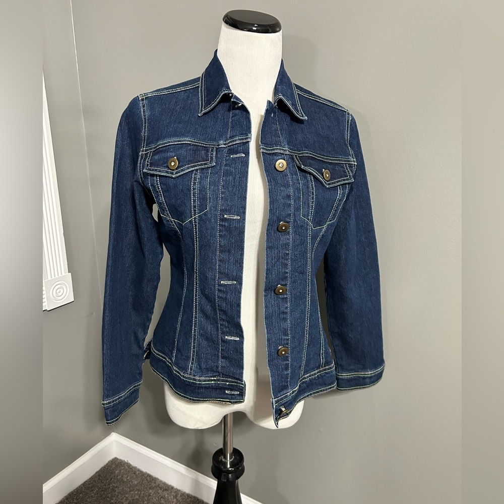 Rodeo diva women’s‎ size, small, jean jacket with decorative buttons